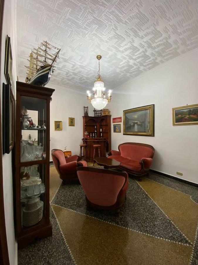 La Palma Di Rafe Apartment Genoa Bagian luar foto