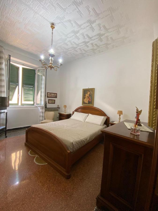 La Palma Di Rafe Apartment Genoa Bagian luar foto