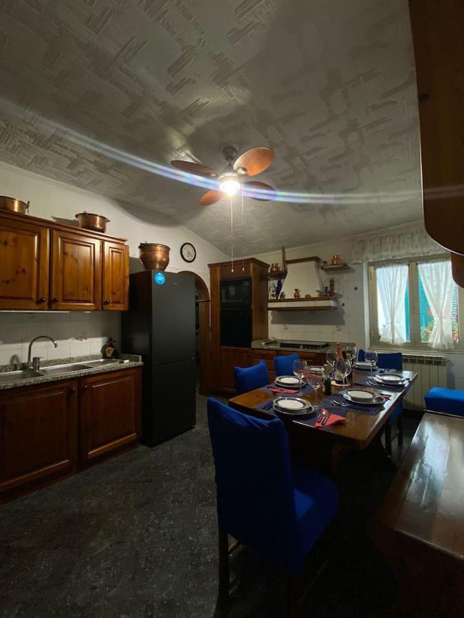La Palma Di Rafe Apartment Genoa Bagian luar foto