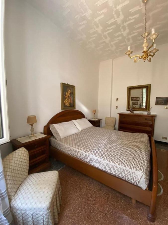 La Palma Di Rafe Apartment Genoa Bagian luar foto