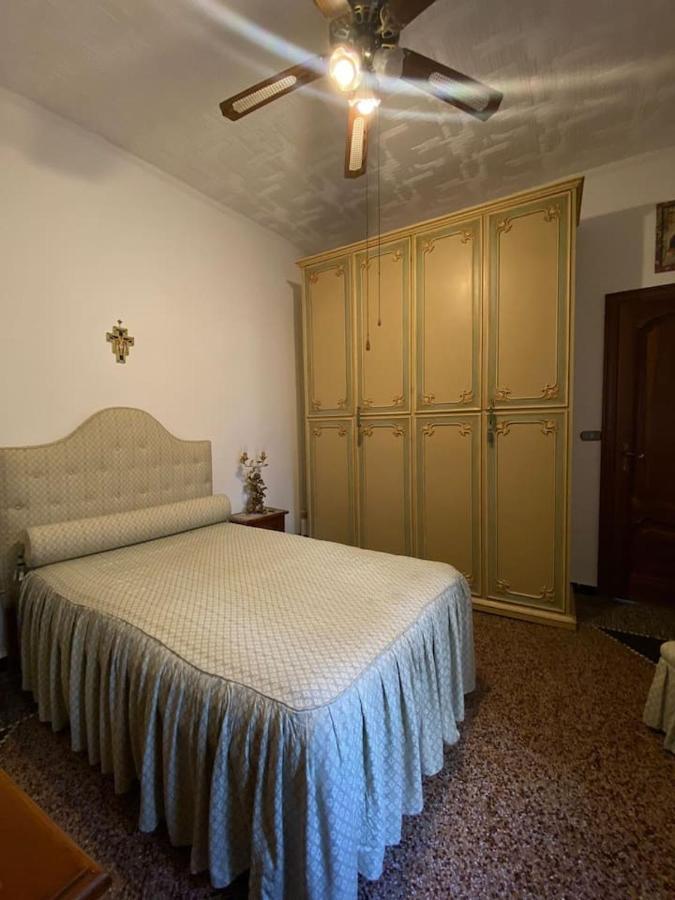 La Palma Di Rafe Apartment Genoa Bagian luar foto